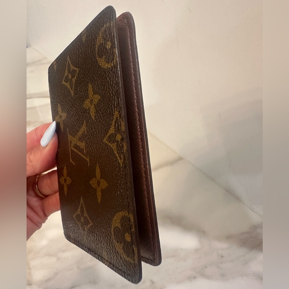 Louis Vuitton Monogram Card Holder - Picture 7 of 9